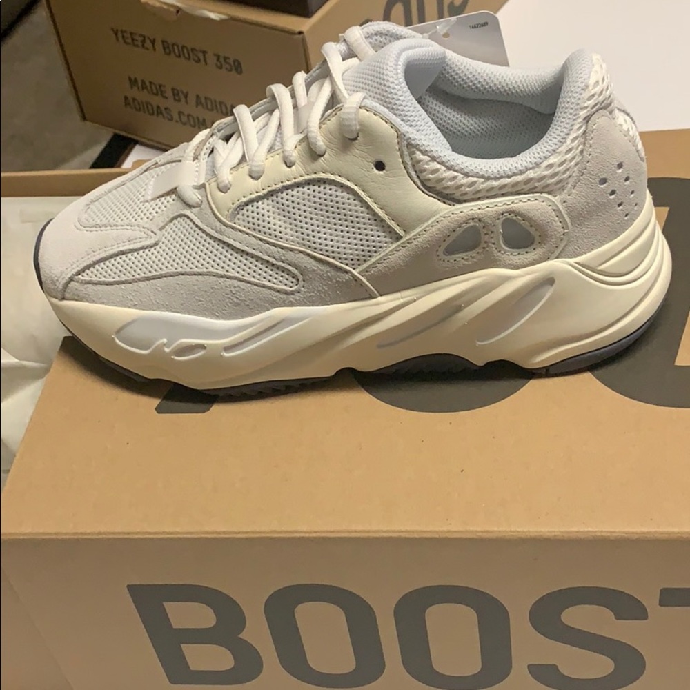 Yeezy Boost 700 **Brand New**